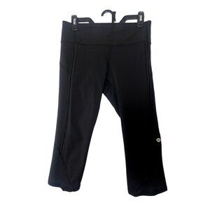 Lululemon Black Cropped Yoga Pants Size M Stretchy Athleisure Wear With Side Poc